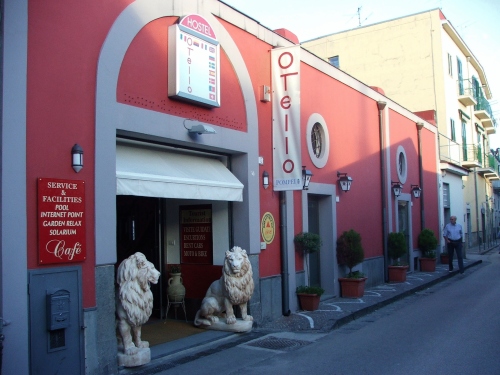 Otello Deluxe Hostel