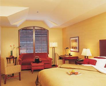 Moorpark Hotel