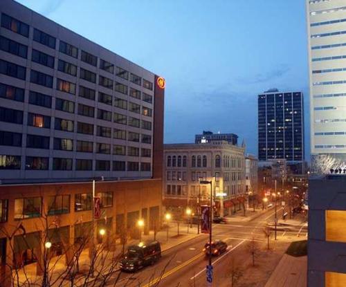 Hilton Fort Wayne at the Grand Wayne Convention Center