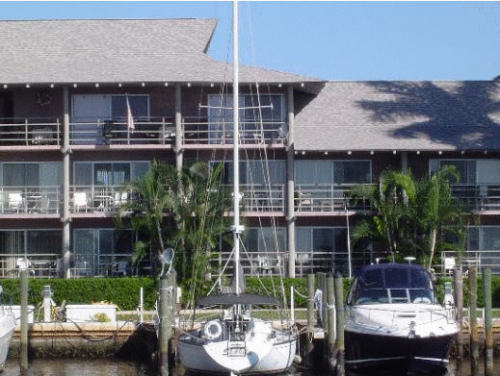Cove Inn on Naples Bay