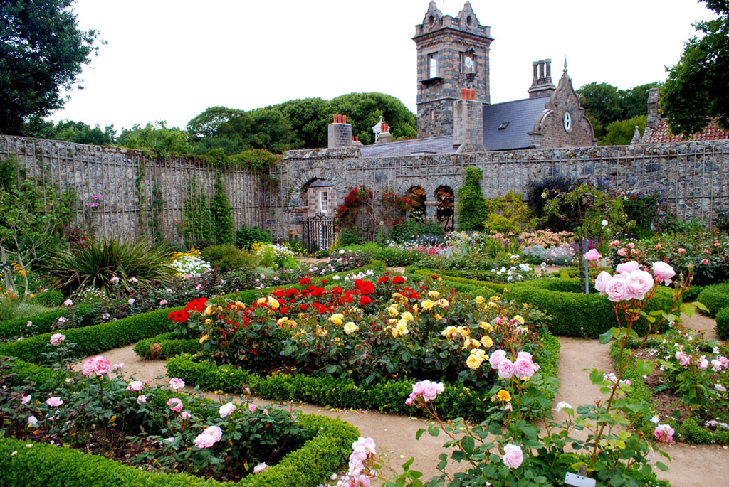 Roses, La Seigneurie