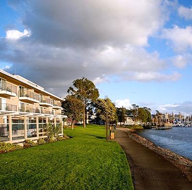 Executive Inn & Suites Oakland