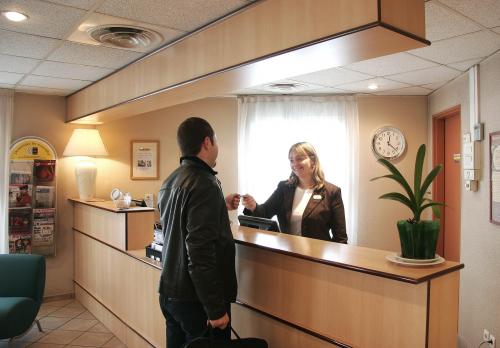 Premiere Classe Paris Ouest Pont De Suresnes