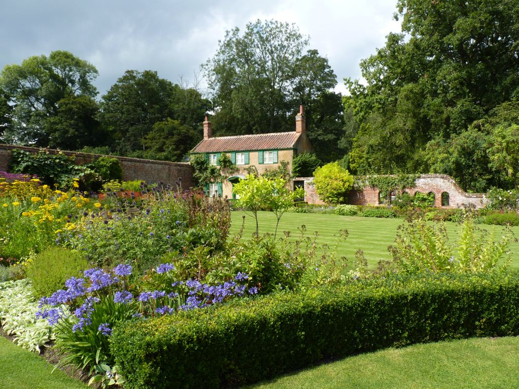 Hoveton Hall Garden, Wroxham