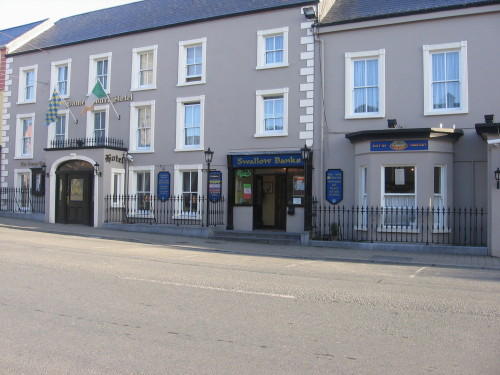 Damer Court Hotel