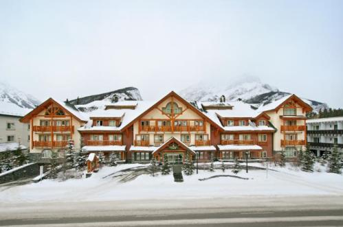 Spruce Grove Inn