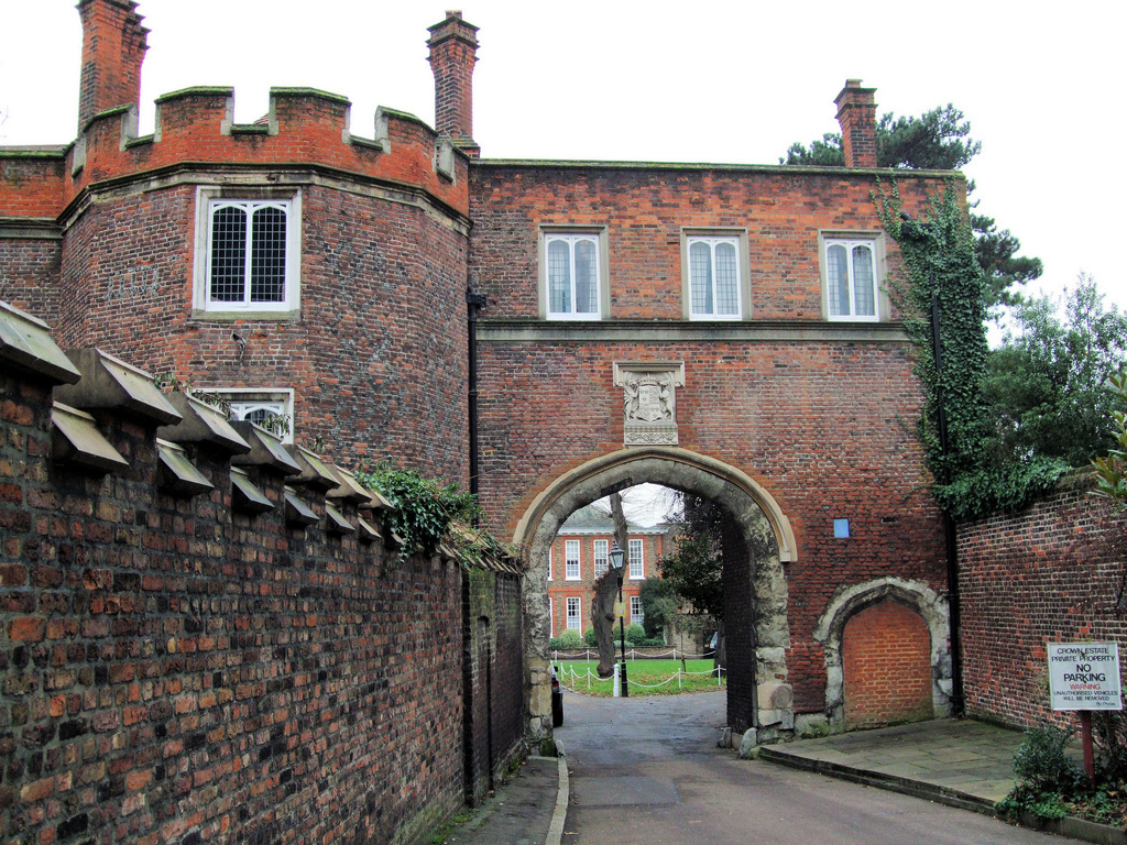 Richmond Palace Garden Gatehouse