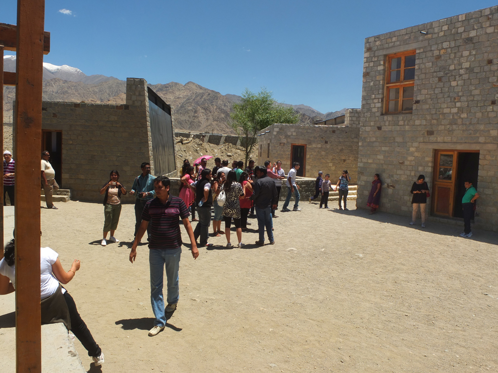 3 Idiots - Druk White Lotus School in Ladakh India