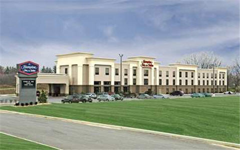 Hampton Inn & Suites Youngstown-Canfield