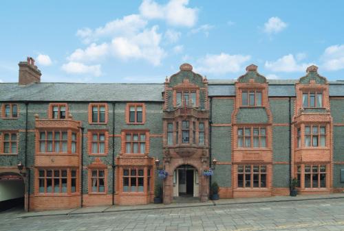 Castle Hotel