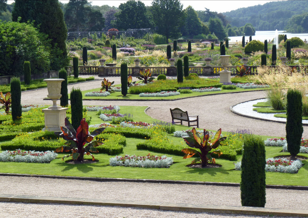 Trentham, 2012