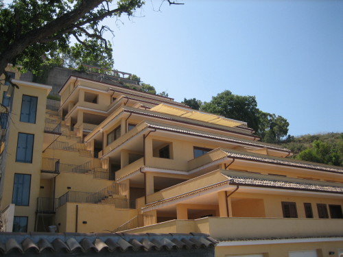 Acquaterra Residence