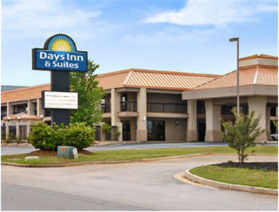 Days Inn and Suites Warner Robins