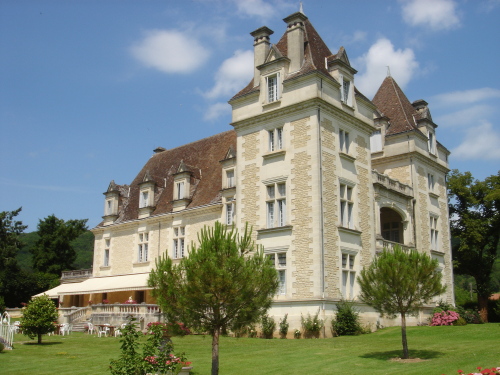Chateau De Monrecour