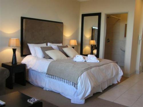Four Seasons Apartments