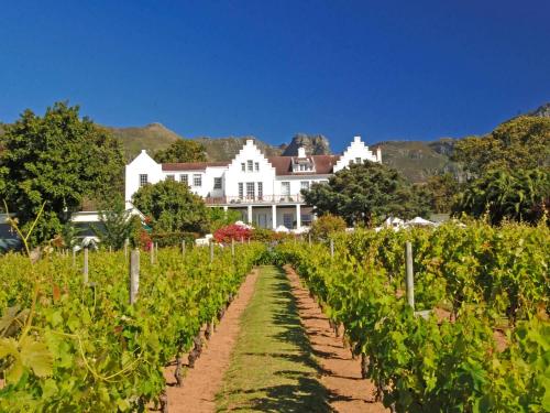 The Cellars-Hohenort Hotel