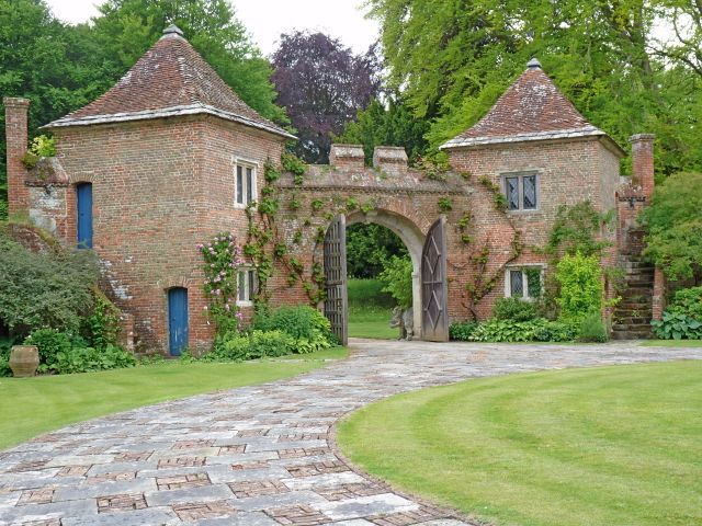 Cranborne Manor Gardens