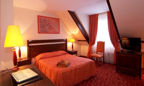 Quality Hotel Rueil Centre - Rueil Malmaison