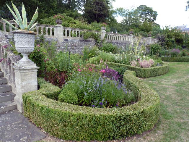 Englefield House Garden, Theale