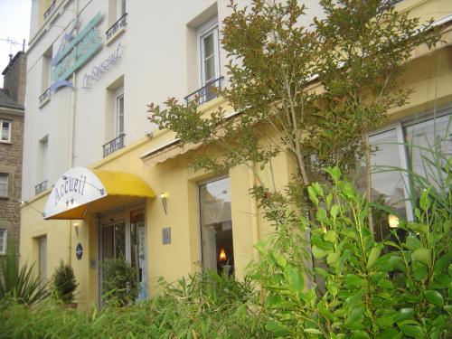 Brit Hotel Le Surcouf