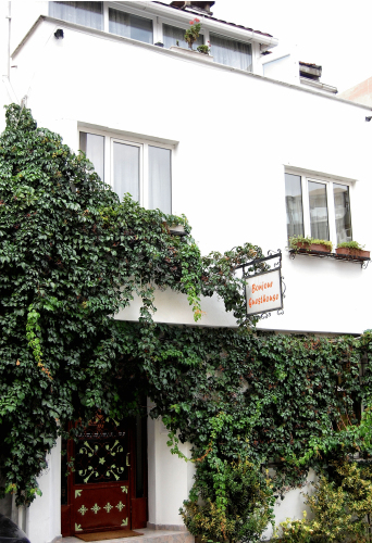 Bonjour Guesthouse