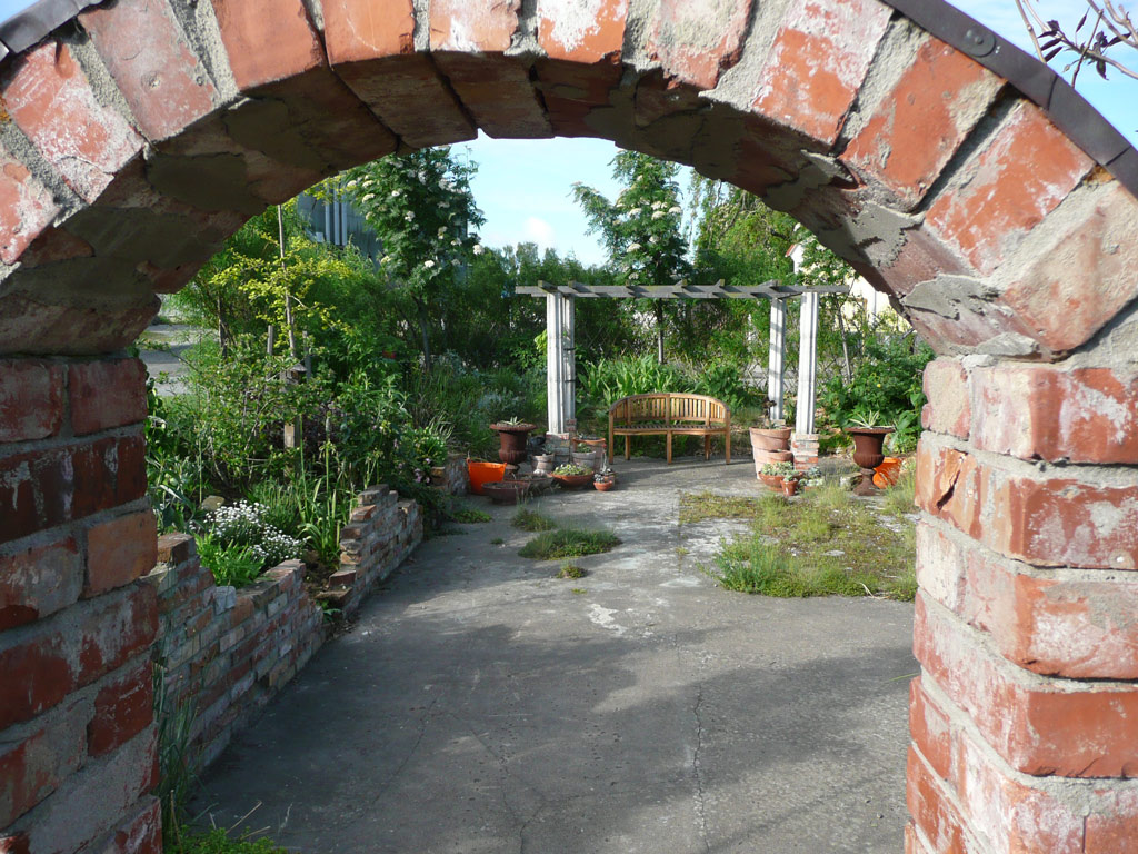 Arch, Bla Huset