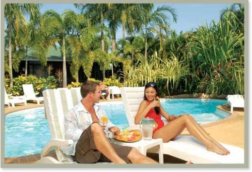 Palms City Resort