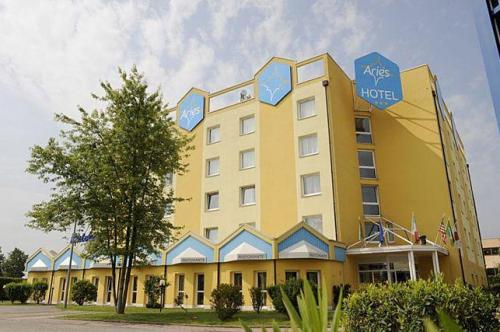 Hotel Aries