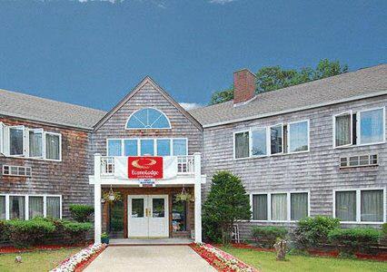 Econo Lodge Inn & Suites Groton
