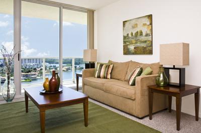 Churchill Suites Intracoastal Yacht Club