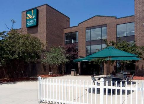 Quality Suites Hotel