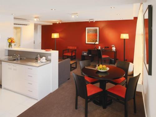Medina Executive Northbank