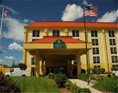 La Quinta Inn & Suites Rochester South