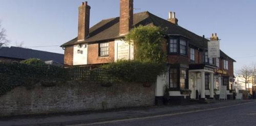 Camden Arms Hotel
