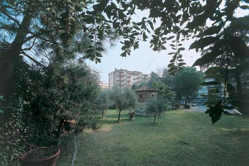 Auto Park Hotel