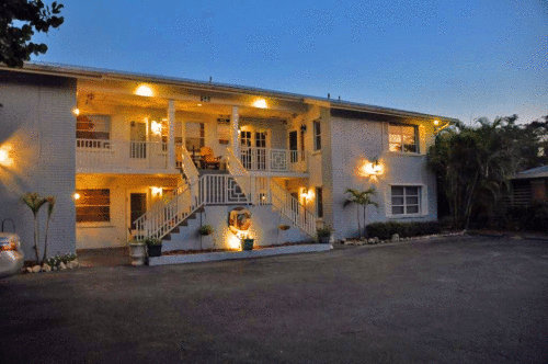 Lido Islander Inn and Suites