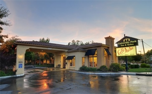 University Park Inn & Suites