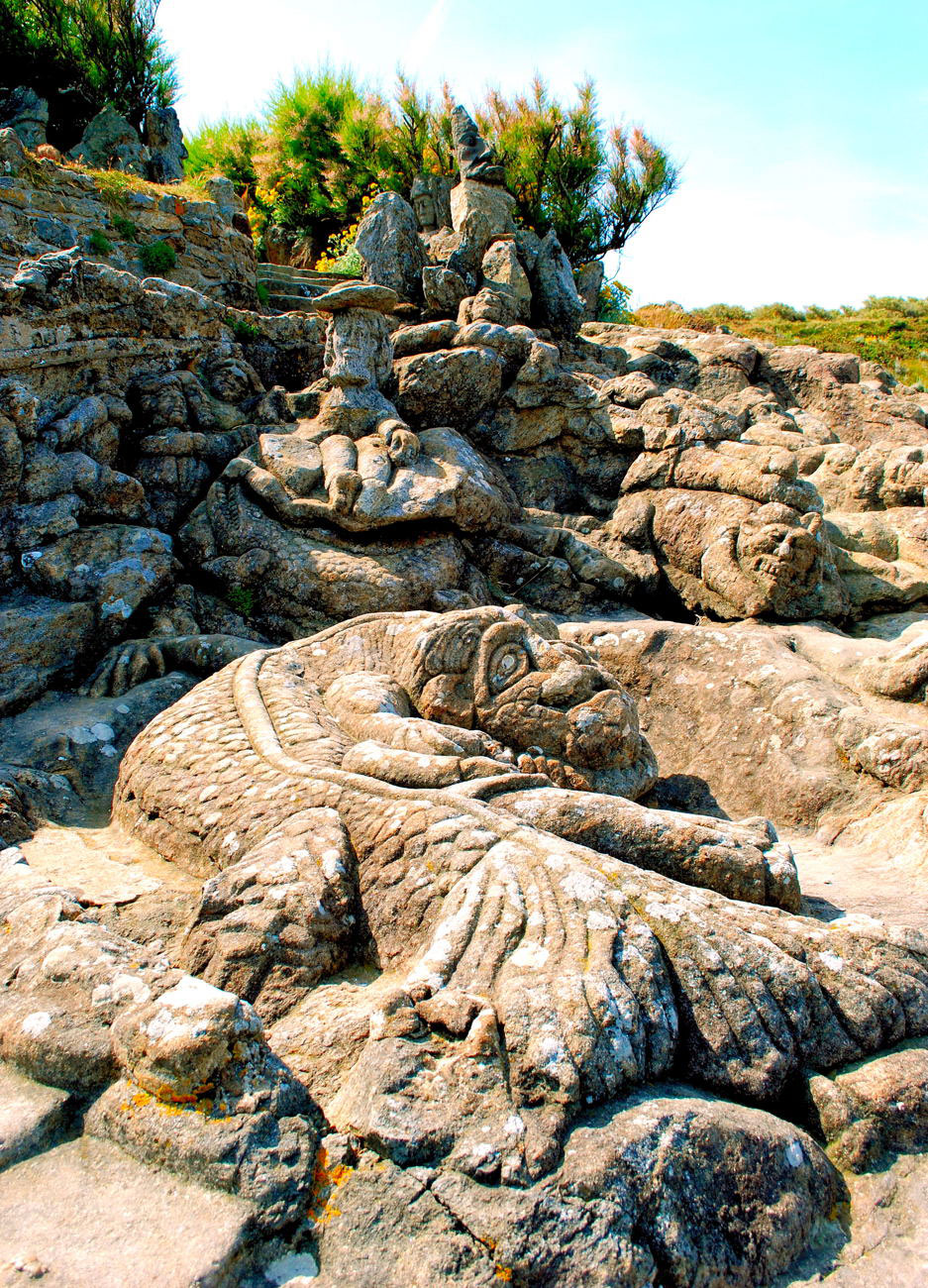 Rochers sculptés de Rothéneuf, France
