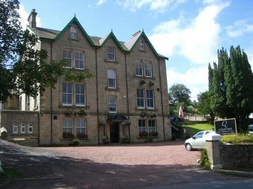 Coquetvale Hotel