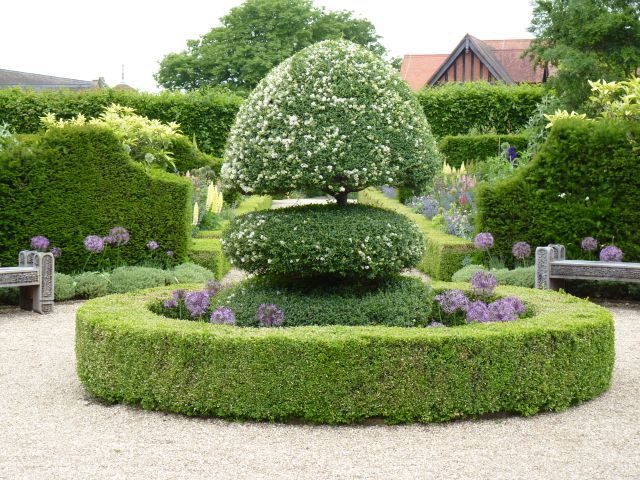 Arundel Castle Garden, Spring