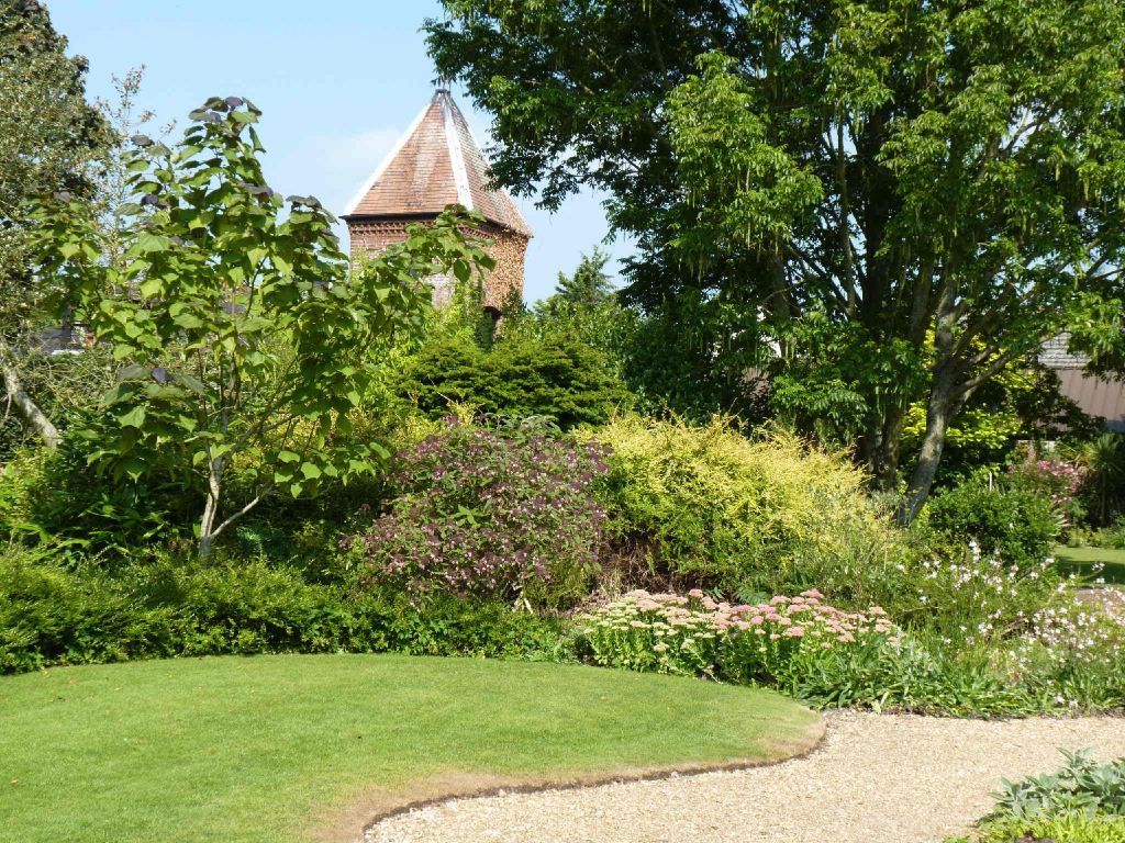 Denmans Garden