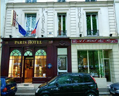 A L'hotel Des Roys