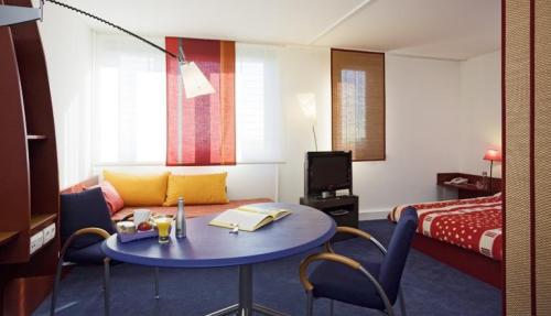 Suitehotel Paris Porte de Montreuil