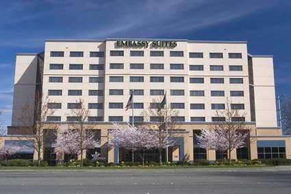 Embassy Suites Seattle - Tacoma International Airport