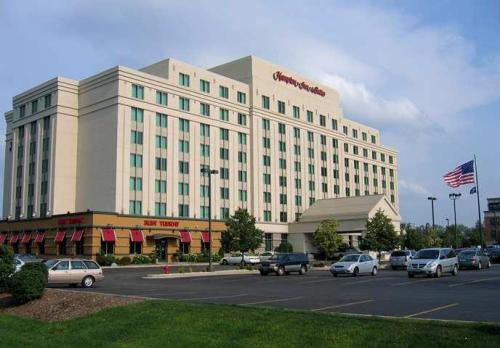 Hampton Inn & Suites Chicago North Shore