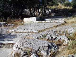 Acropolis walk athens2