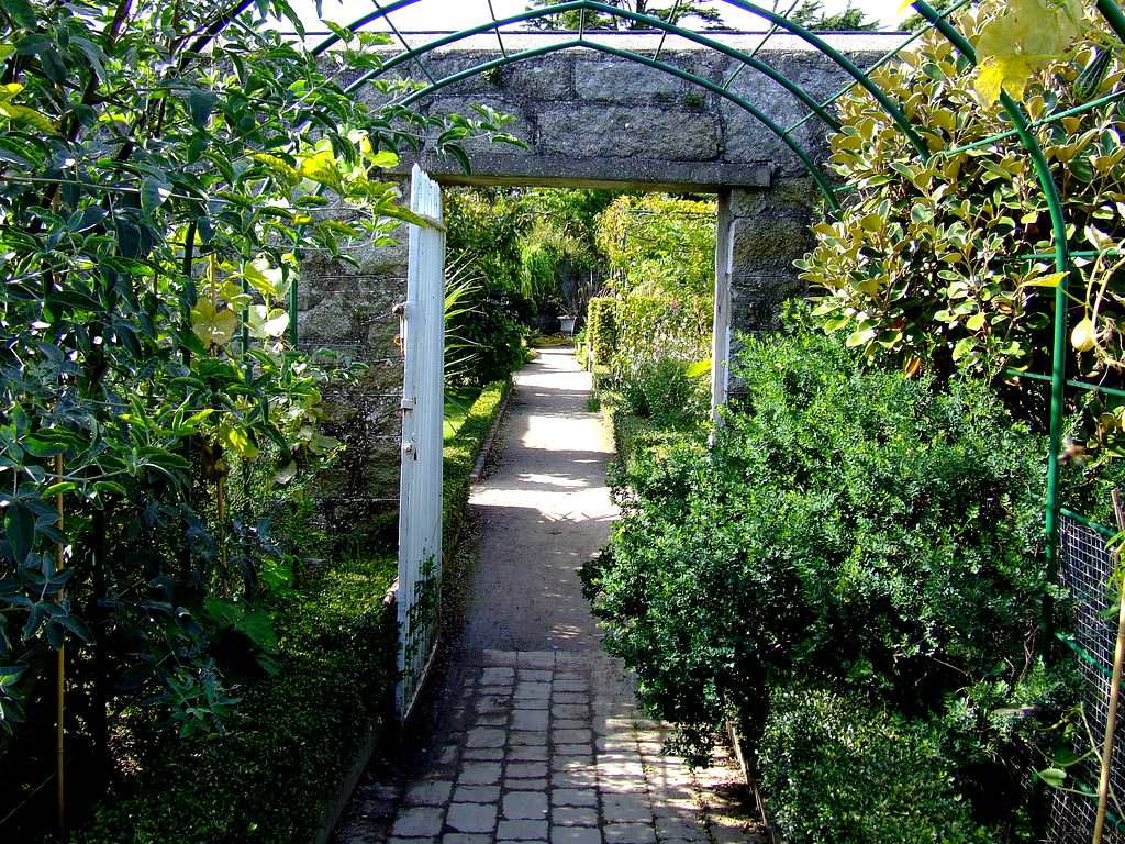 Airfield Gardens D.S.B