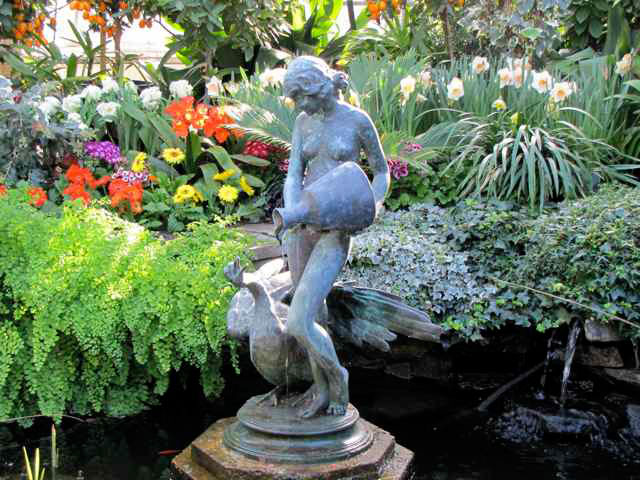 Fountain, Allan Gardens Conservatory