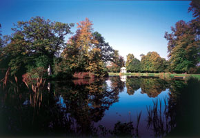 Althorp garden oval
