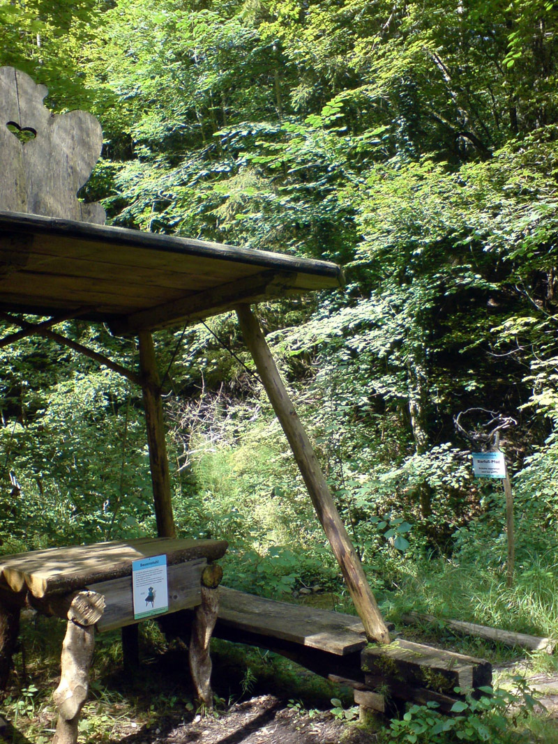 Giant Chair, Schloss Amerang